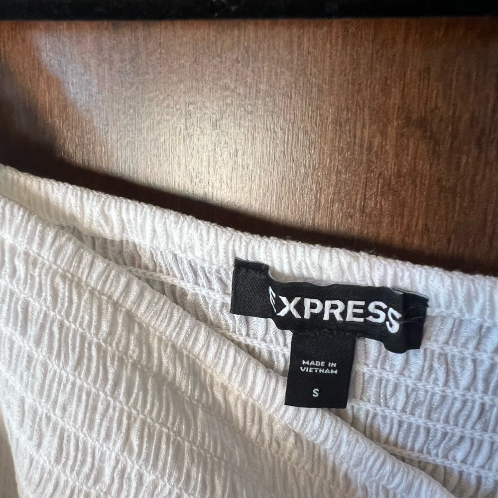 Express White Top - Picture 2 of 4